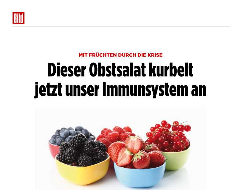 Schälchen mit verschiedenen Beeren